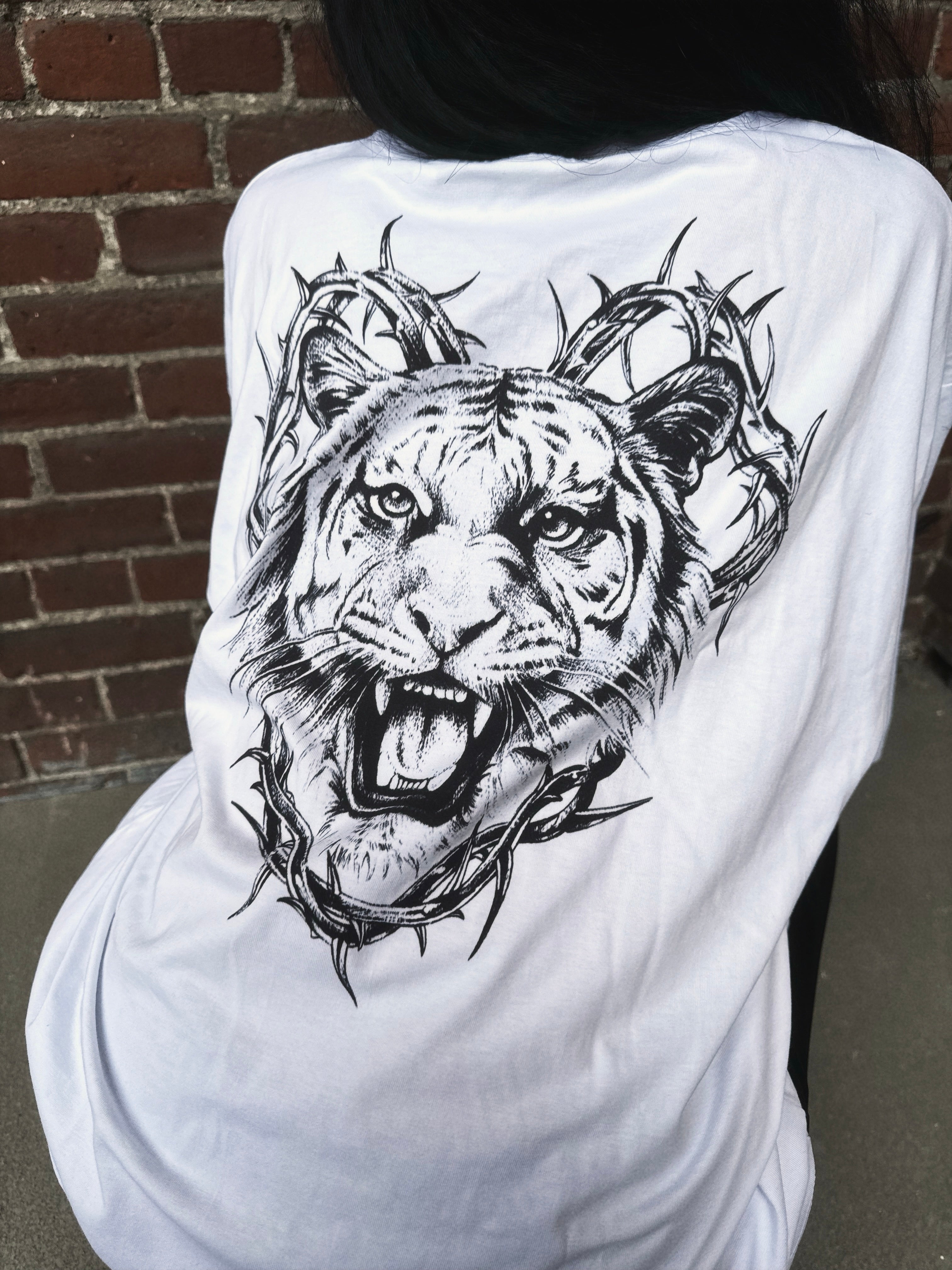 Tiger & Thorns - oversized high neck organic